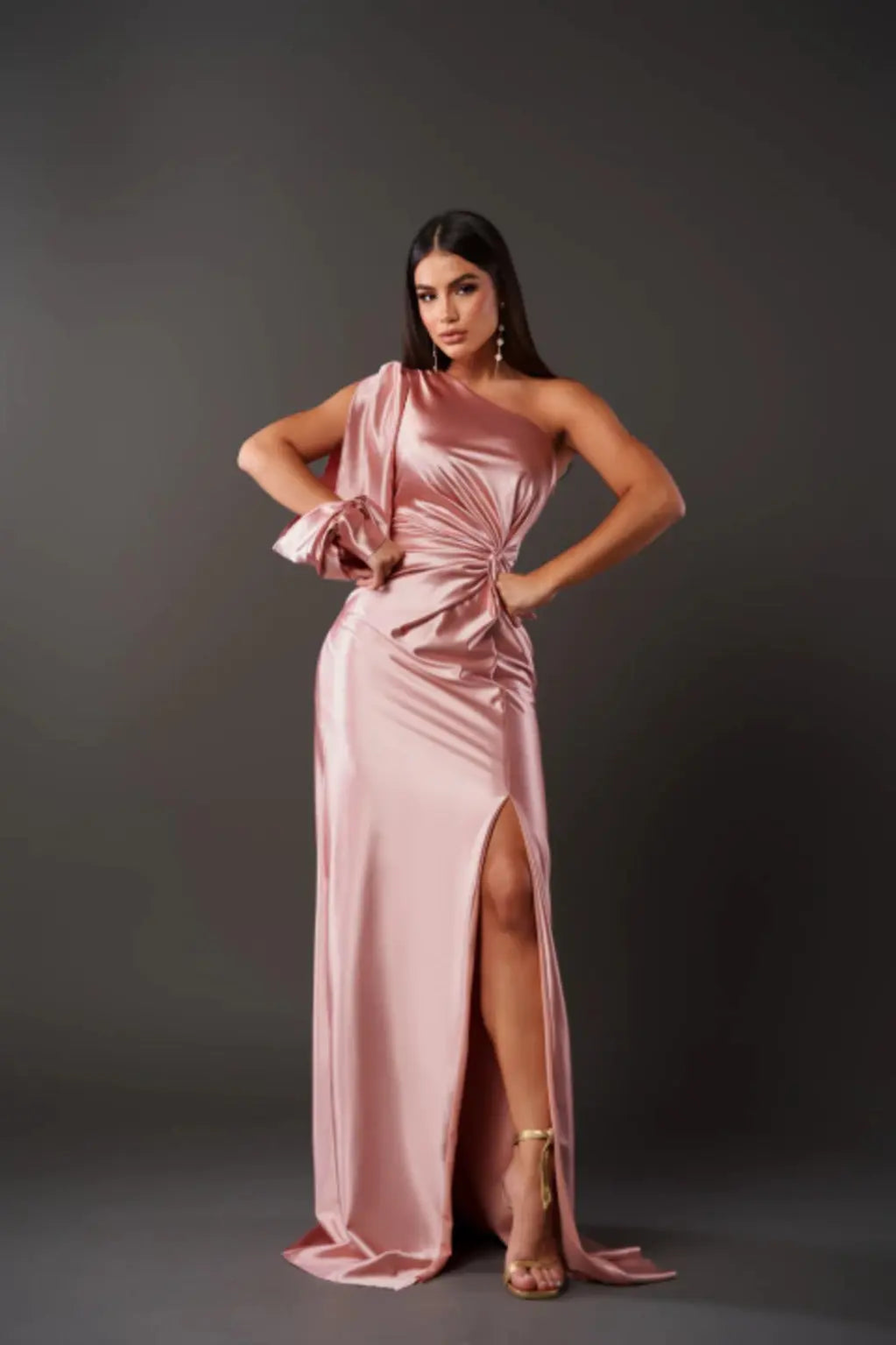 Brielle | Maxi dress with one shoulder draped slit